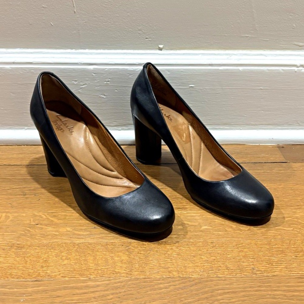 Clarks Indigo Black Leather Slip On Round Toe Block Heel Casual Pumps Women Sz 8